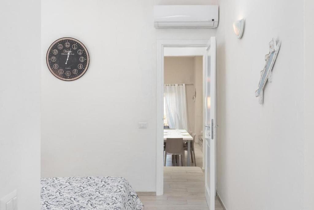 Bellissimo Appartamento Con Veranda Privata Al Centro Di Порто-Ротондо Экстерьер фото