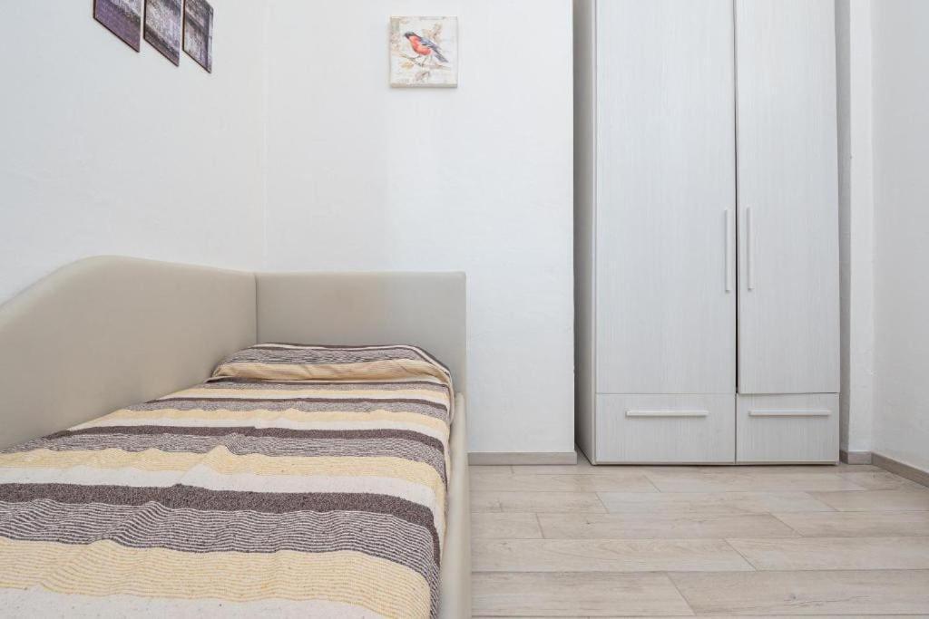 Bellissimo Appartamento Con Veranda Privata Al Centro Di Порто-Ротондо Экстерьер фото