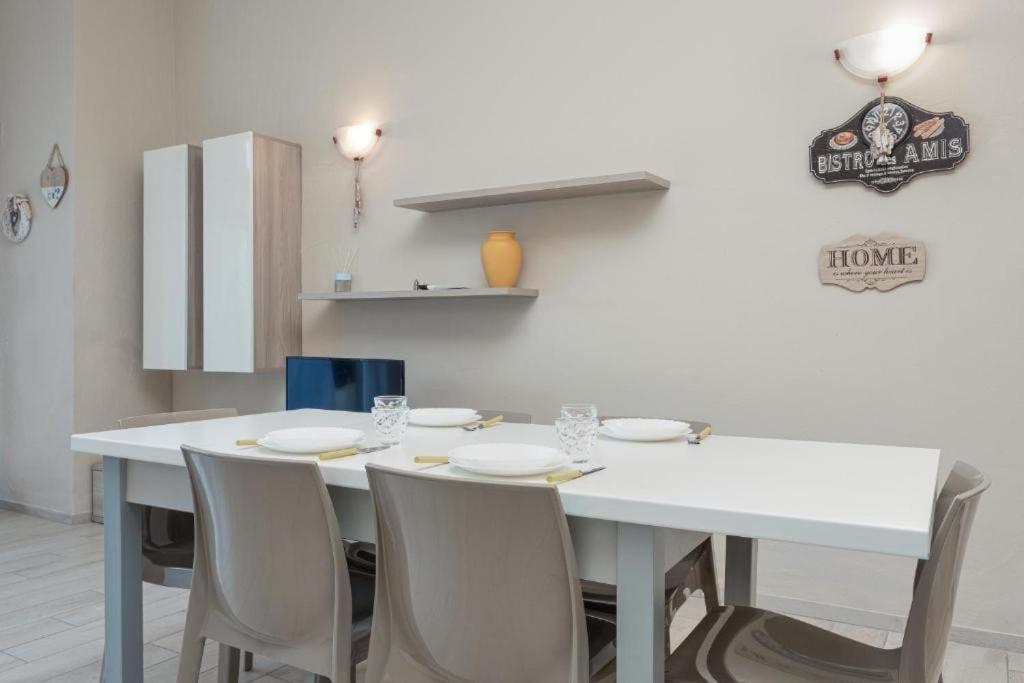 Bellissimo Appartamento Con Veranda Privata Al Centro Di Порто-Ротондо Экстерьер фото