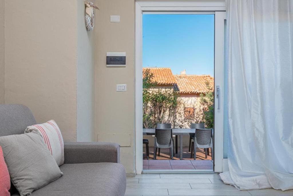 Bellissimo Appartamento Con Veranda Privata Al Centro Di Порто-Ротондо Экстерьер фото